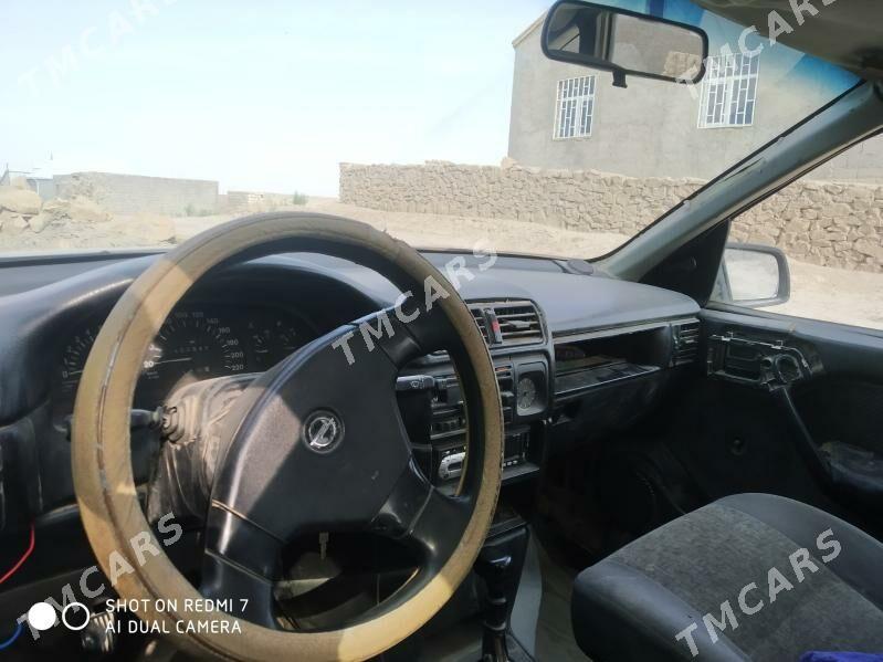 Opel Vectra 1992 - 20 000 TMT - Magdanly - img 2
