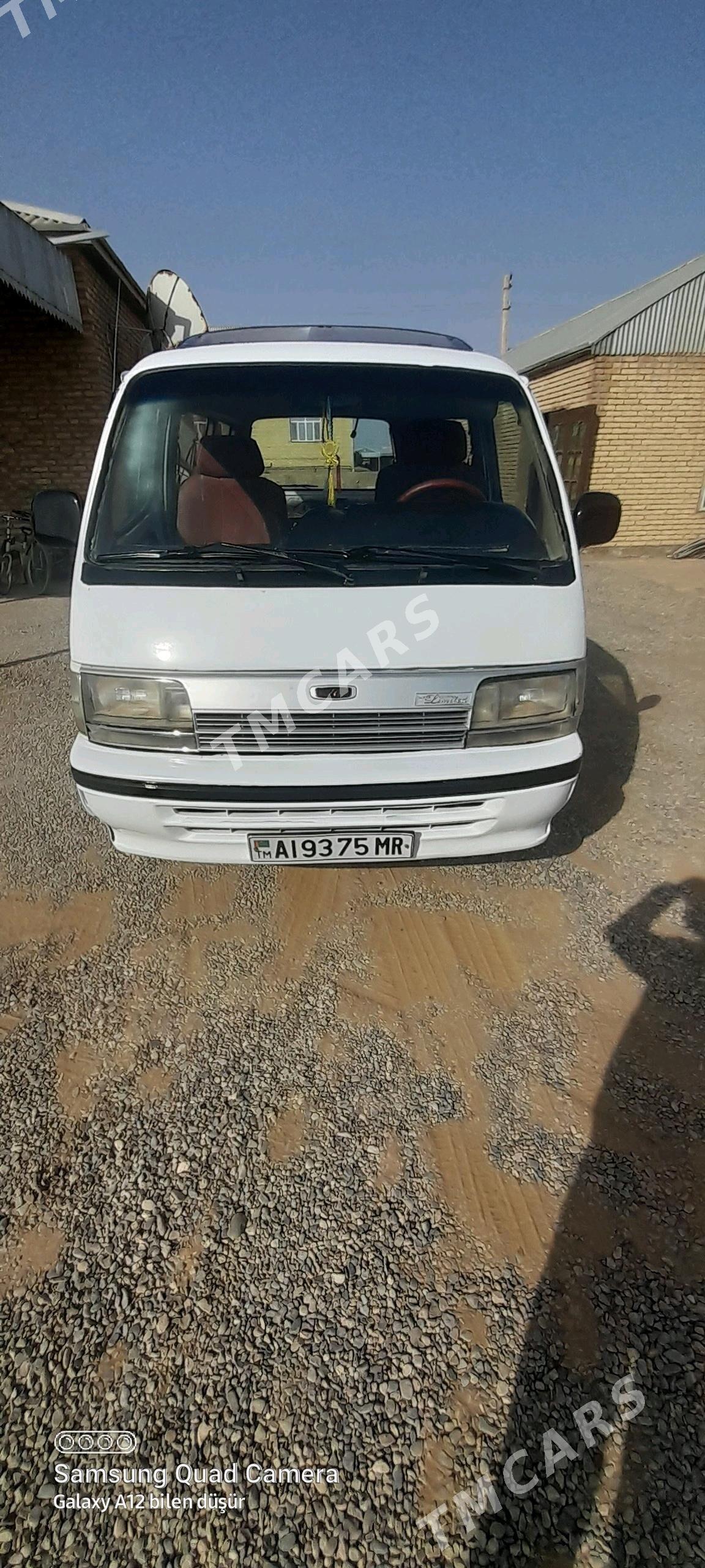 Toyota Hiace 1993 - 55 000 TMT - Mary - img 3