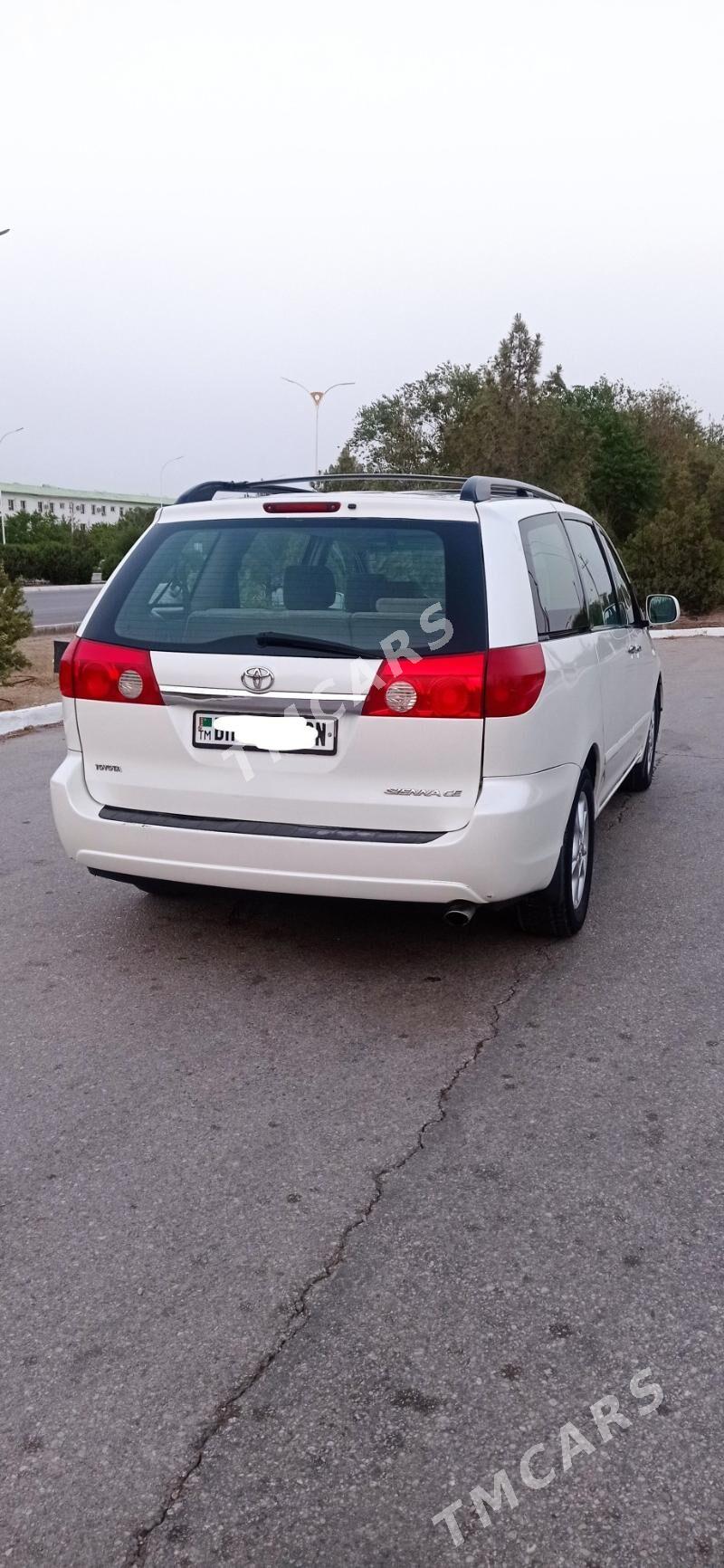 Toyota Sienna 2007 - 195 000 TMT - Balkanabat - img 4