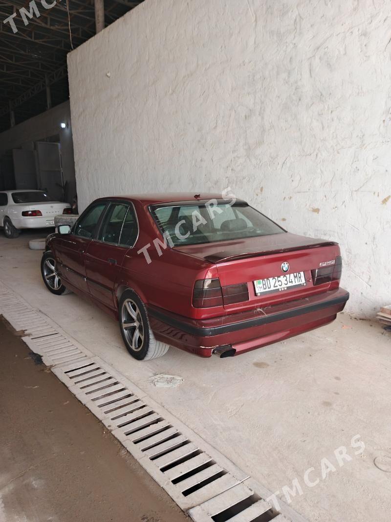 BMW 528 1992 - 46 000 TMT - Mary - img 3