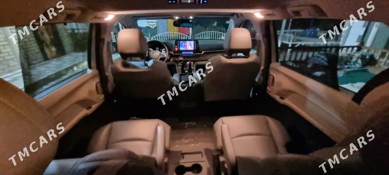 Toyota Sienna 2022 - 540 000 TMT - Сакарчага - img 3