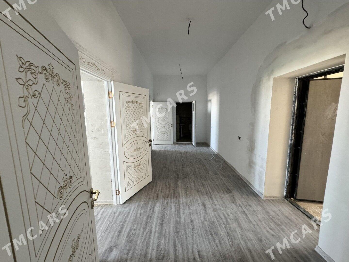 Элитка Рысгал 4этаж 2ком 110м² - Daşoguz - img 3