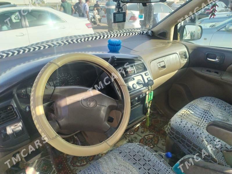Toyota Sienna 1998 - 140 000 TMT - Байрамали - img 3