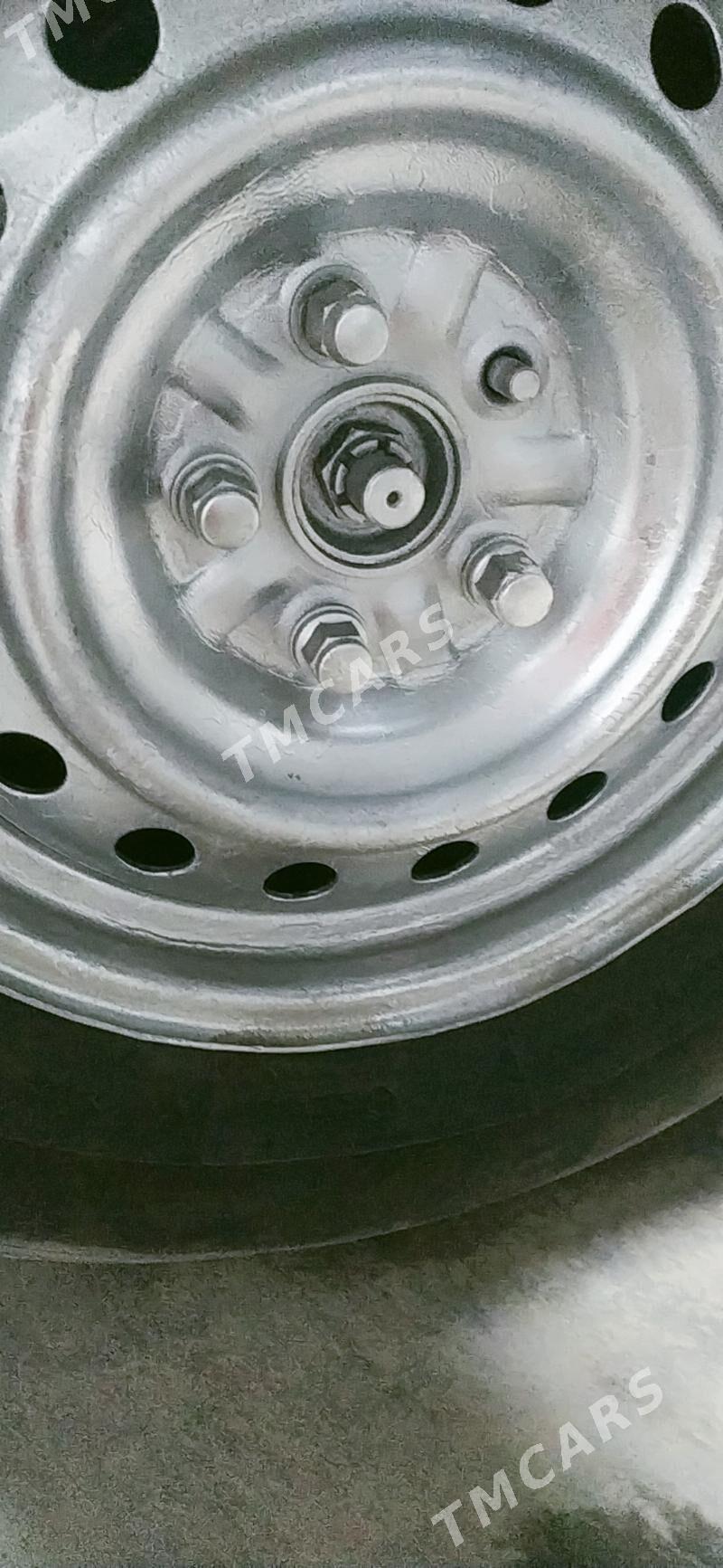 Toyota Sienna 1998 - 140 000 TMT - Байрамали - img 2