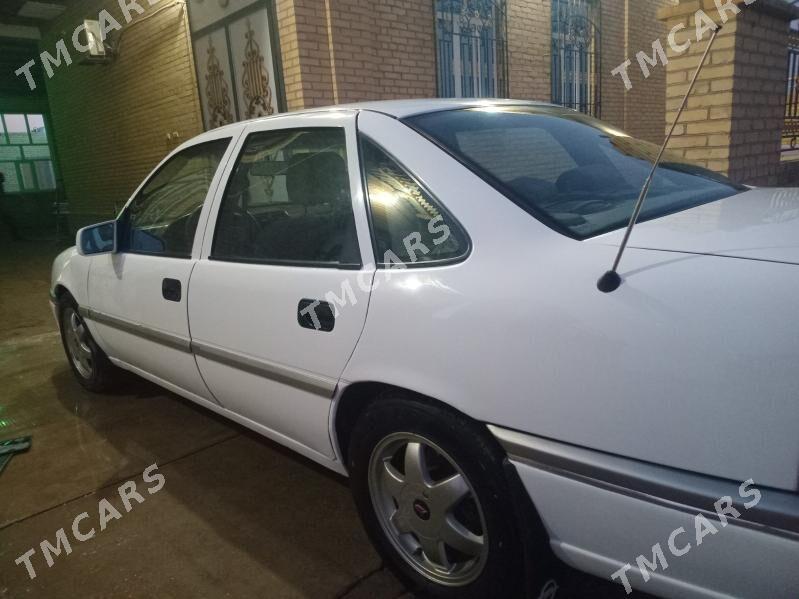 Opel Vectra 1994 - 35 000 TMT - Sakar - img 2