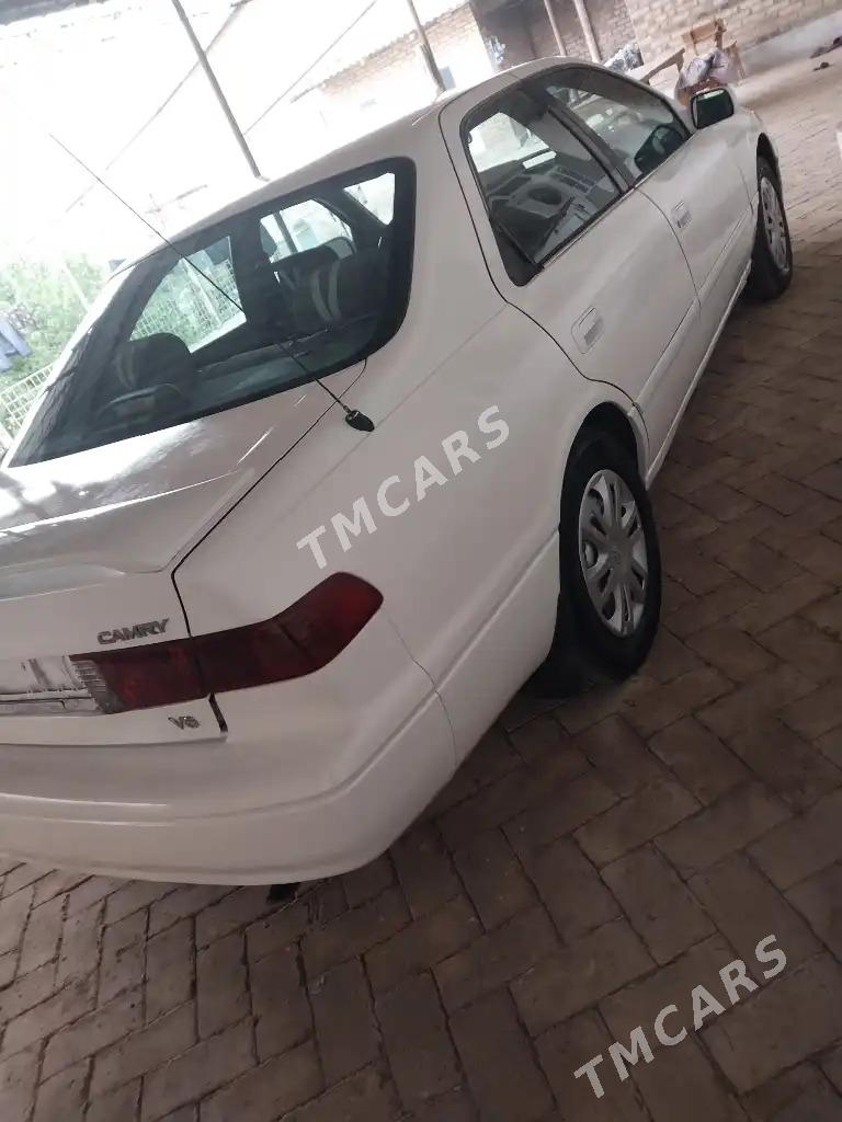 Toyota Camry 1998 - 110 000 TMT - Halaç - img 5