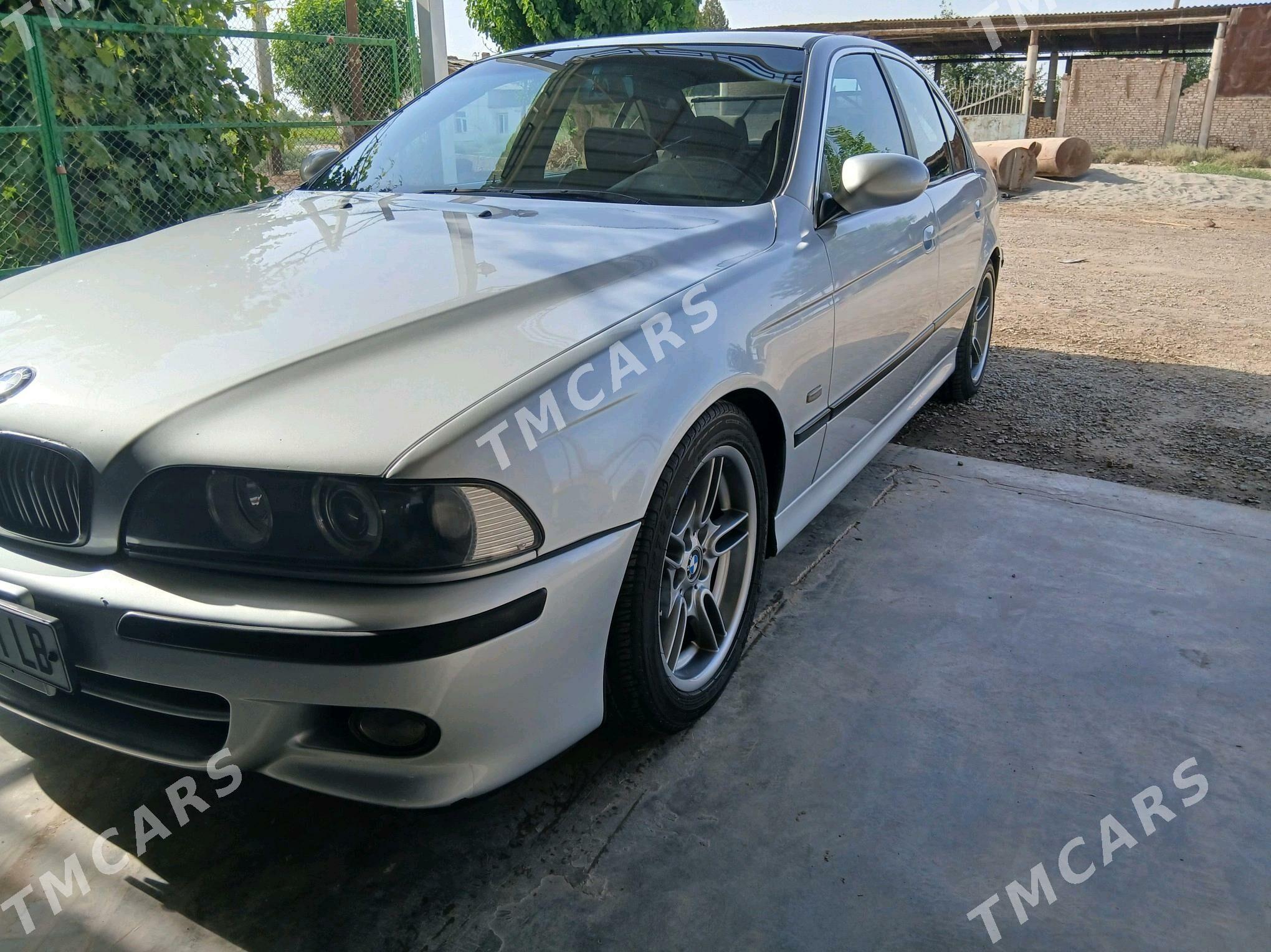 BMW E39 2002 - 140 000 TMT - Дянев - img 10