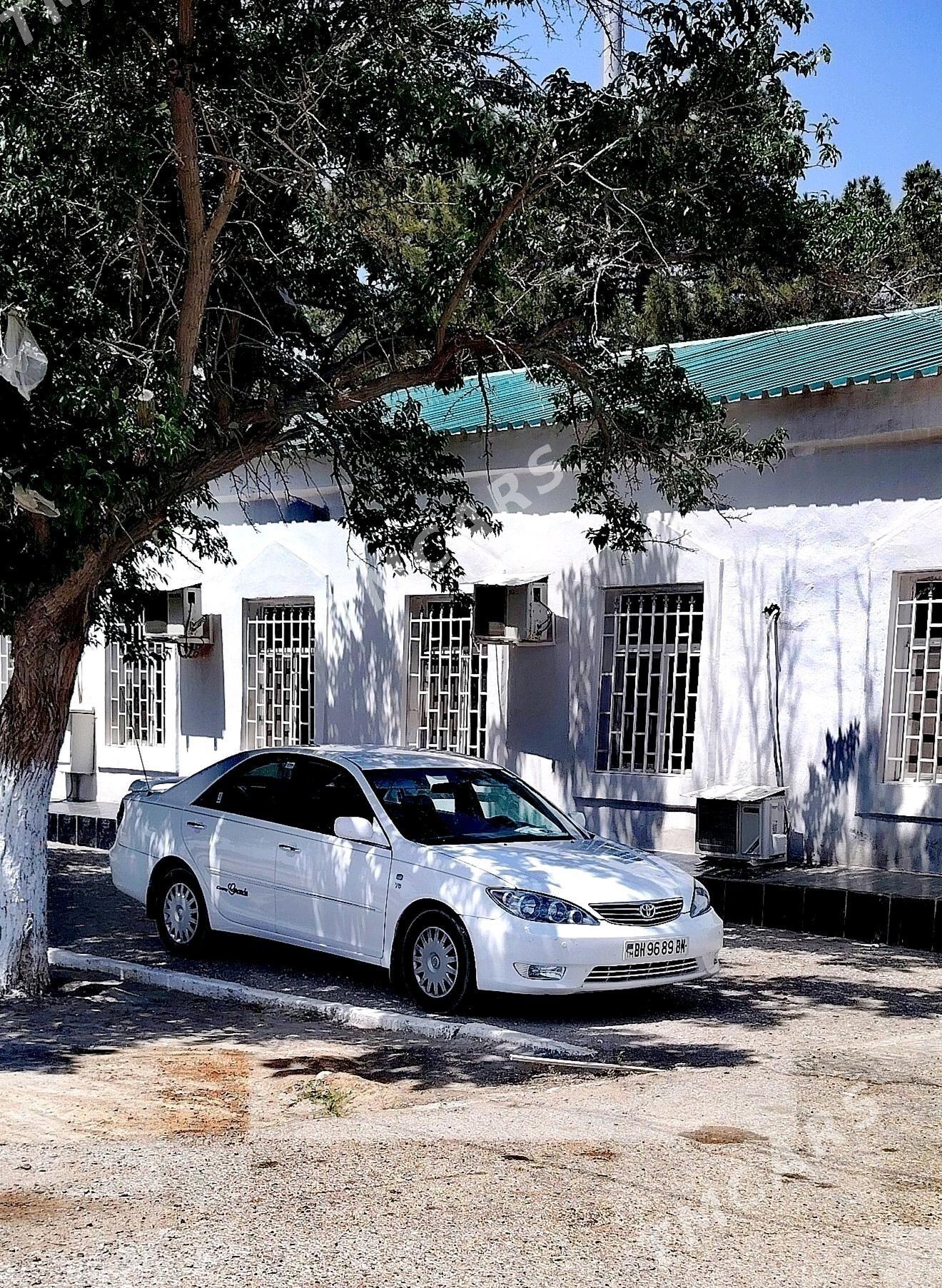 Toyota Camry 2005 - 130 000 TMT - Jebel - img 3