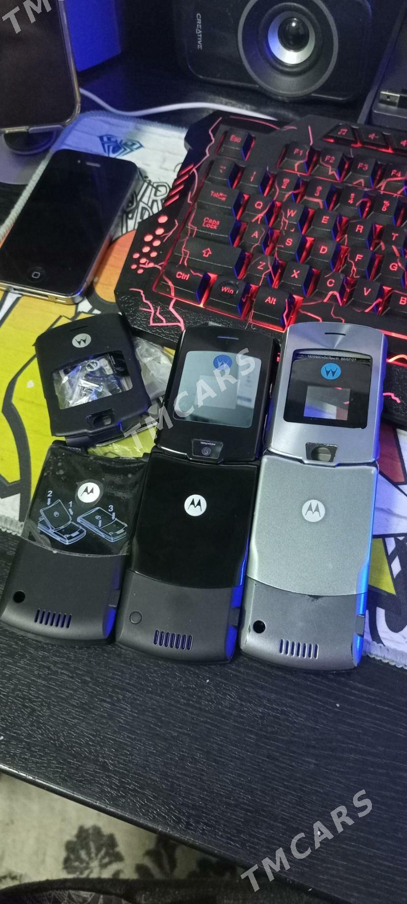 MOTOROLA RAZR V3i 03/2005 - Бекреве - img 7
