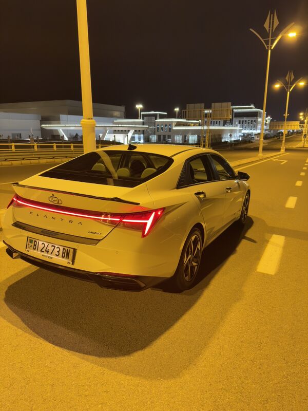 Hyundai Elantra 2021 - 300 000 TMT - Туркменбаши - img 9