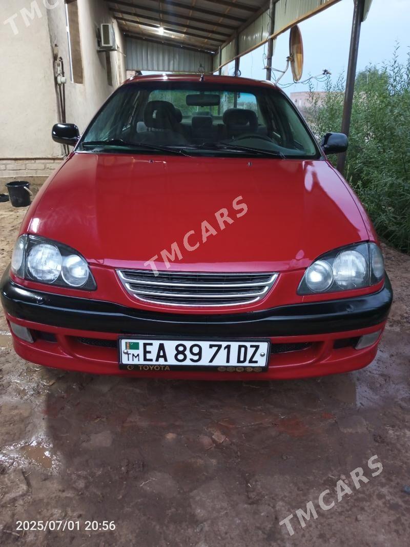 Toyota Avensis 1999 - 91 000 TMT - етр. Туркменбаши - img 1