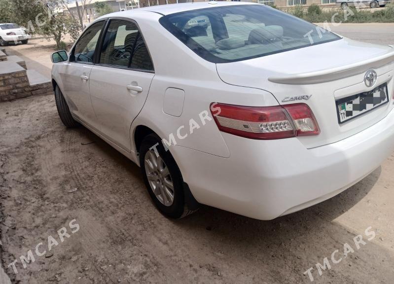 Toyota Camry 2011 - 220 000 TMT - Кёнеургенч - img 3