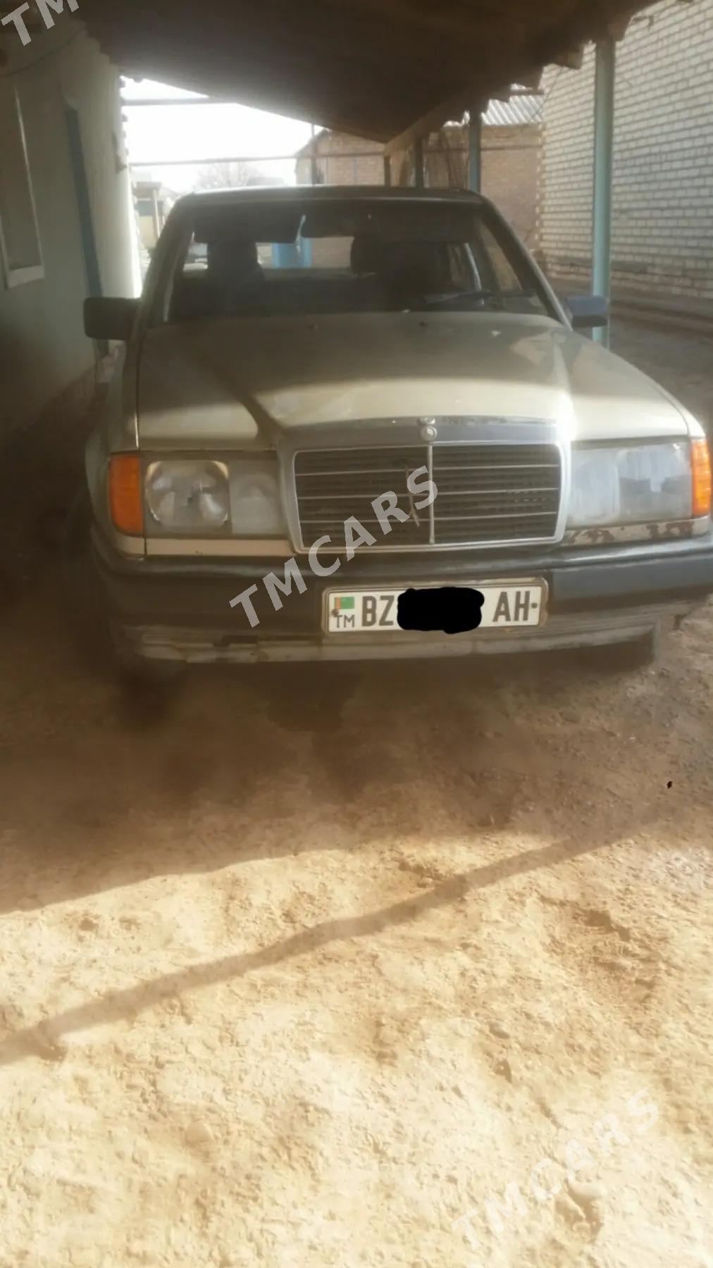 Mercedes-Benz 300D 1990 - 15 000 TMT - Серахс - img 4