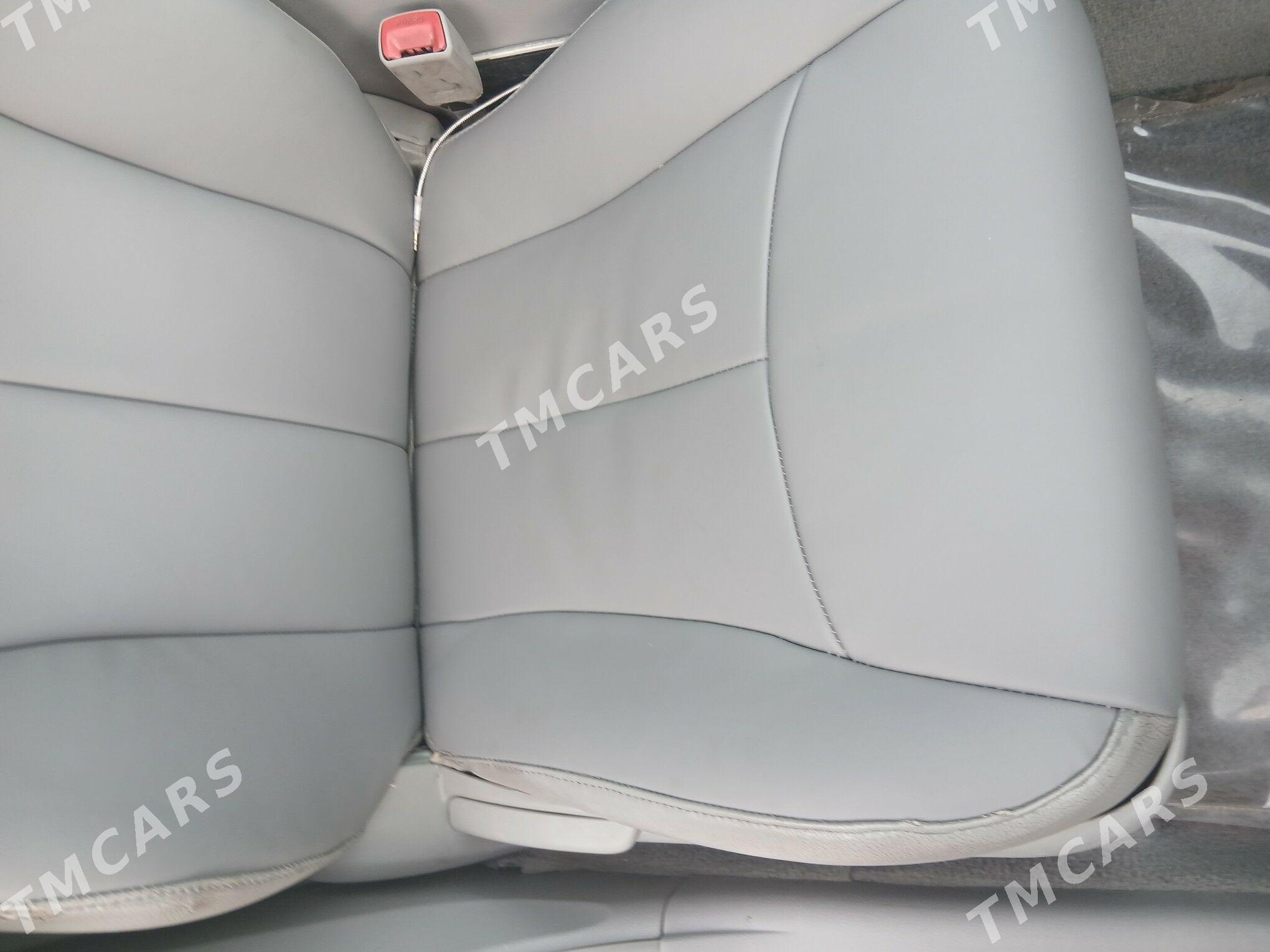 Toyota Camry 2011 - 163 000 TMT - Айтакова (ул. Огузхана) - img 3