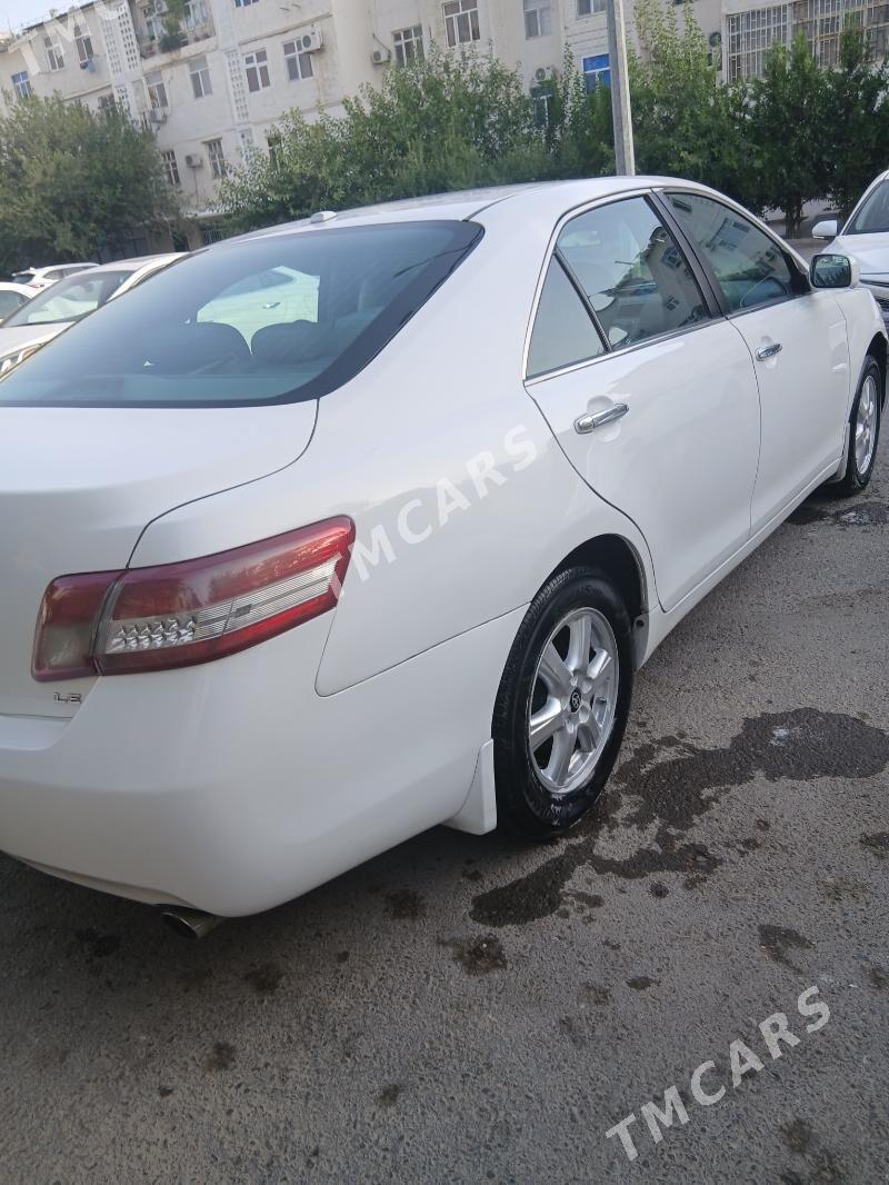 Toyota Camry 2011 - 163 000 TMT - Айтакова (ул. Огузхана) - img 4