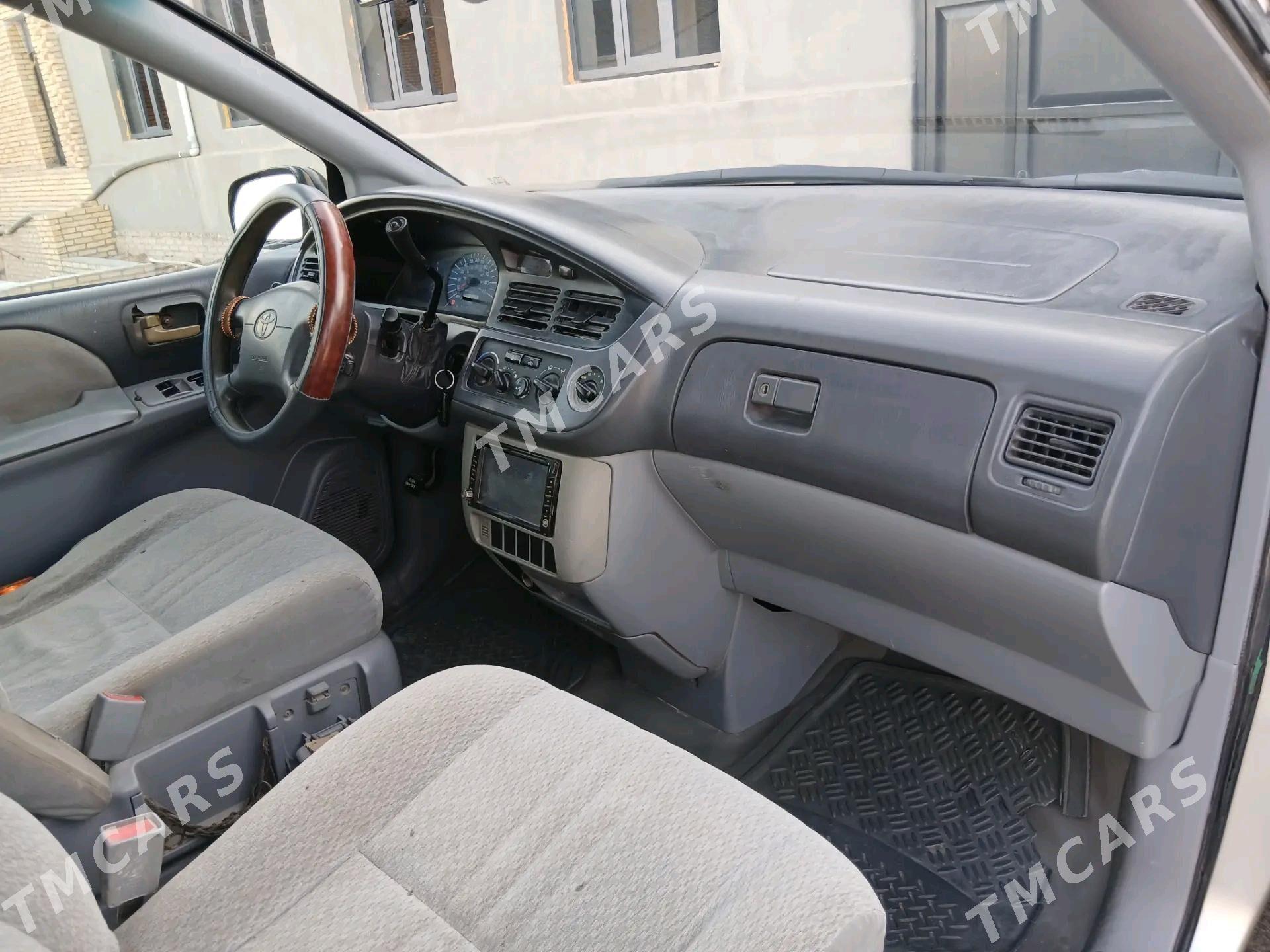 Toyota Sienna 2001 - 145 000 TMT - Керки - img 3