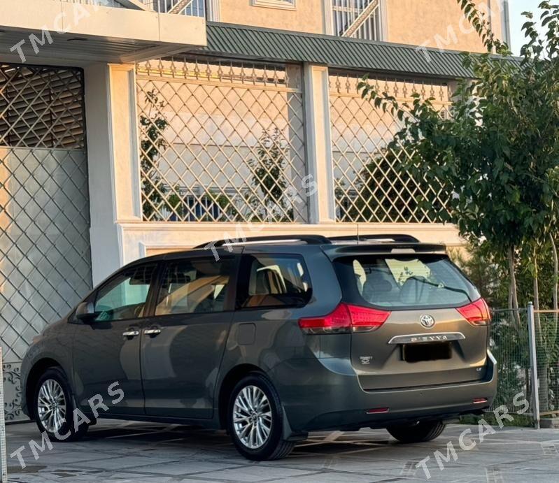 Toyota Sienna 2012 - 285 000 TMT - Türkmenabat - img 10