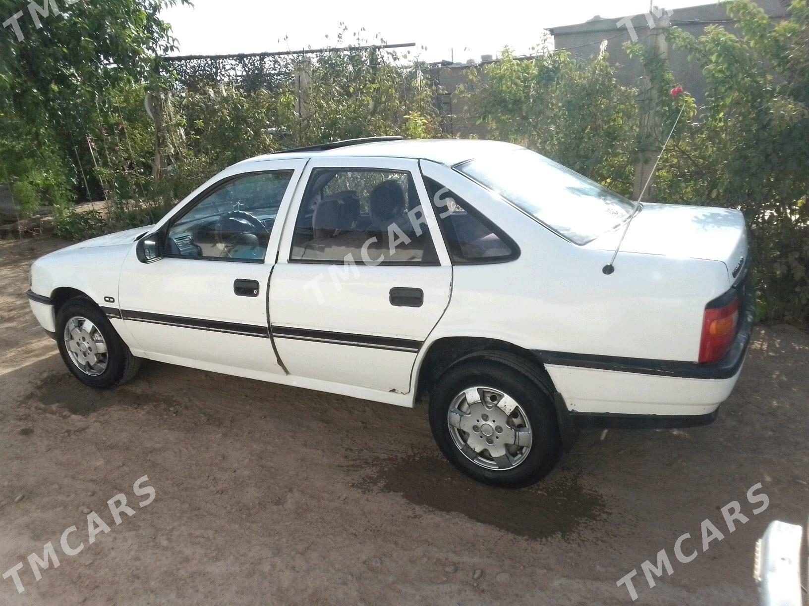 Opel Vectra 1991 - 26 000 TMT - Ёлётен - img 4