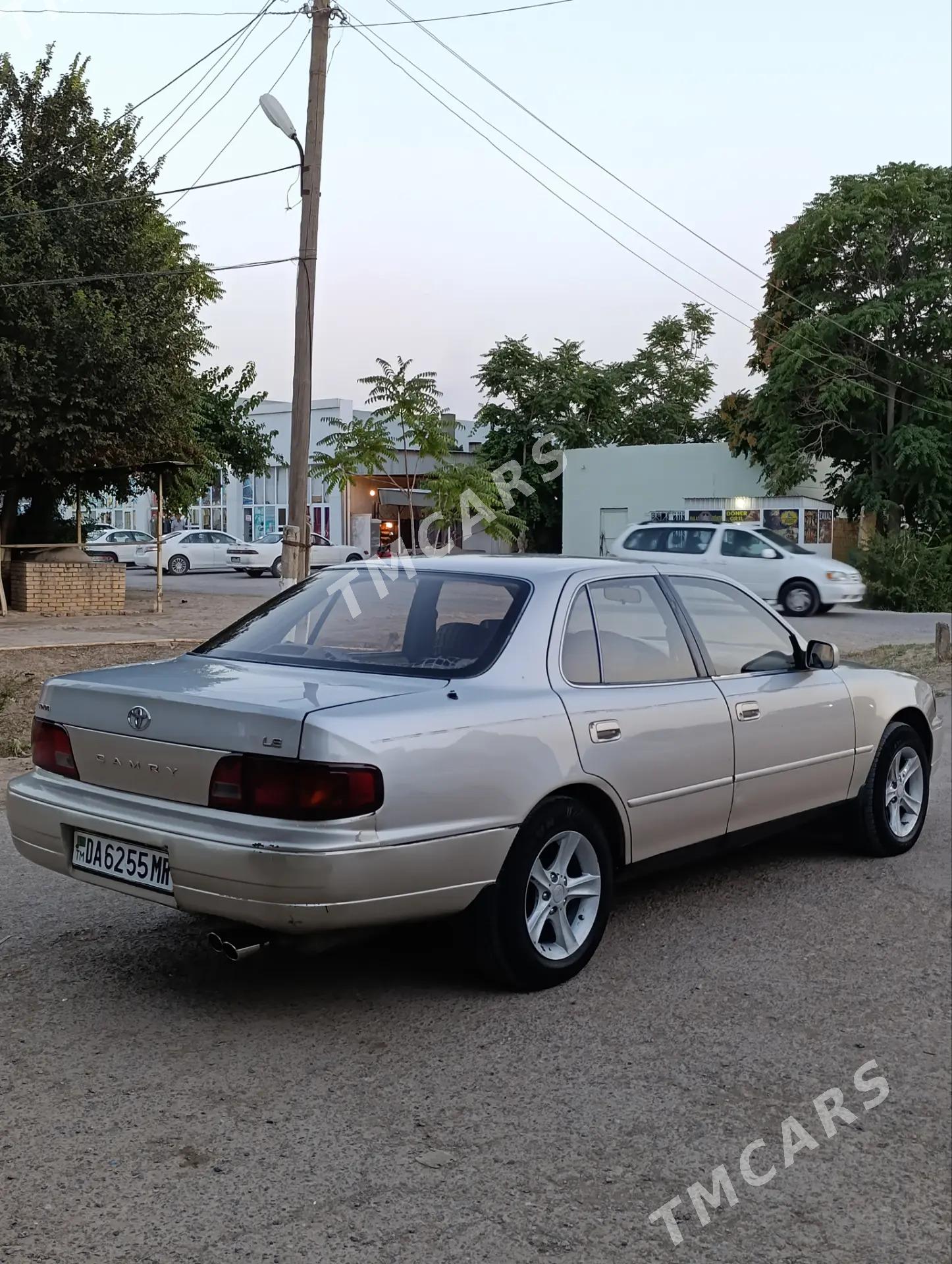 Toyota Camry 1995 - 90 000 TMT - Векильбазар - img 3