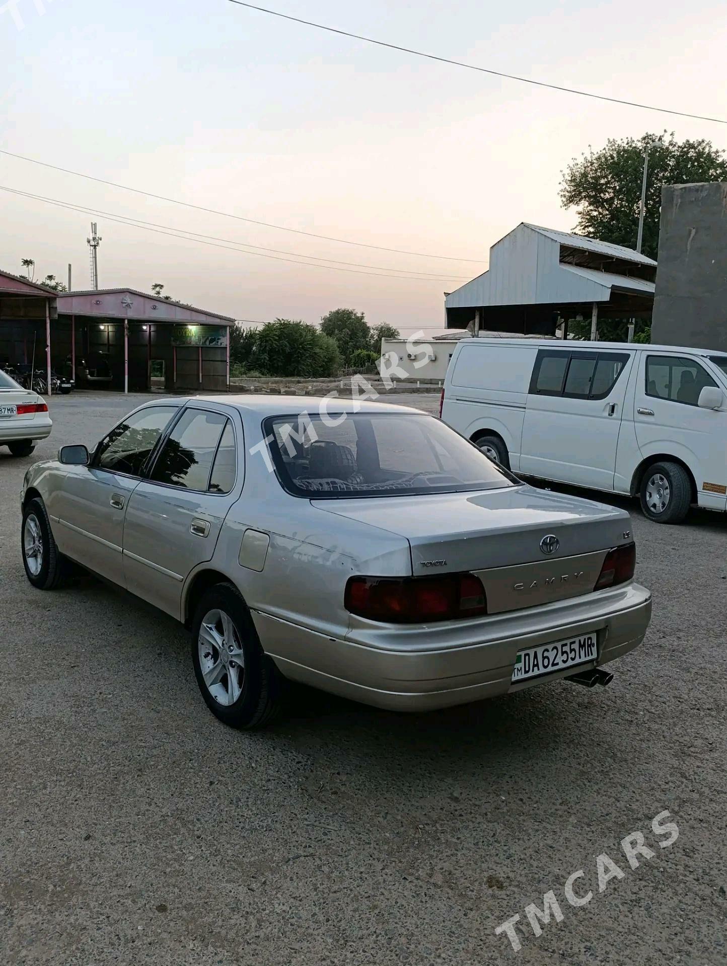 Toyota Camry 1995 - 90 000 TMT - Векильбазар - img 6