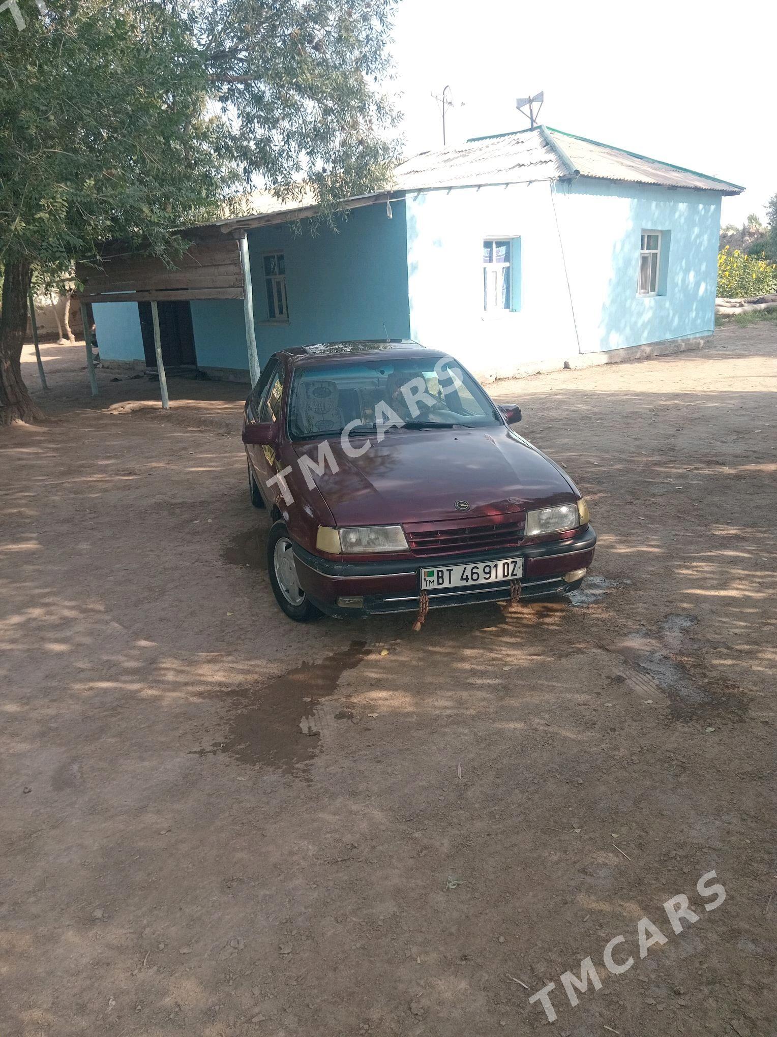 Opel Vectra 1992 - 30 000 TMT - Boldumsaz - img 1