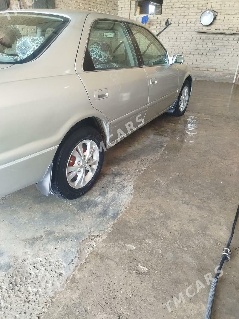 Toyota Camry 1999 - 120 000 TMT - Халач - img 4