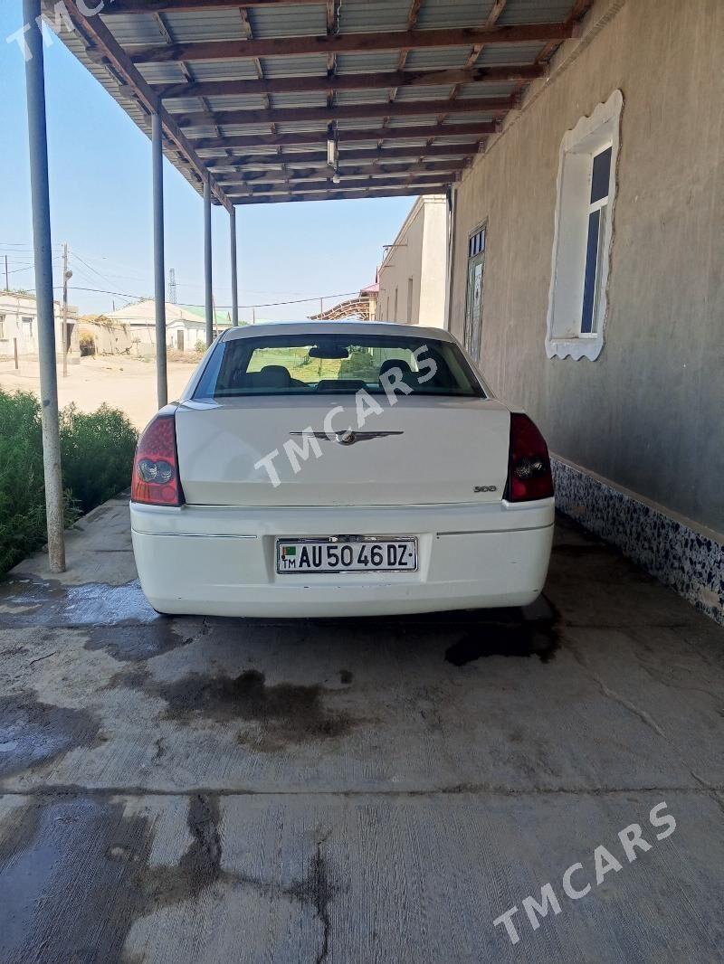 Chrysler 300C 2005 - 75 000 TMT - Дашогуз - img 2