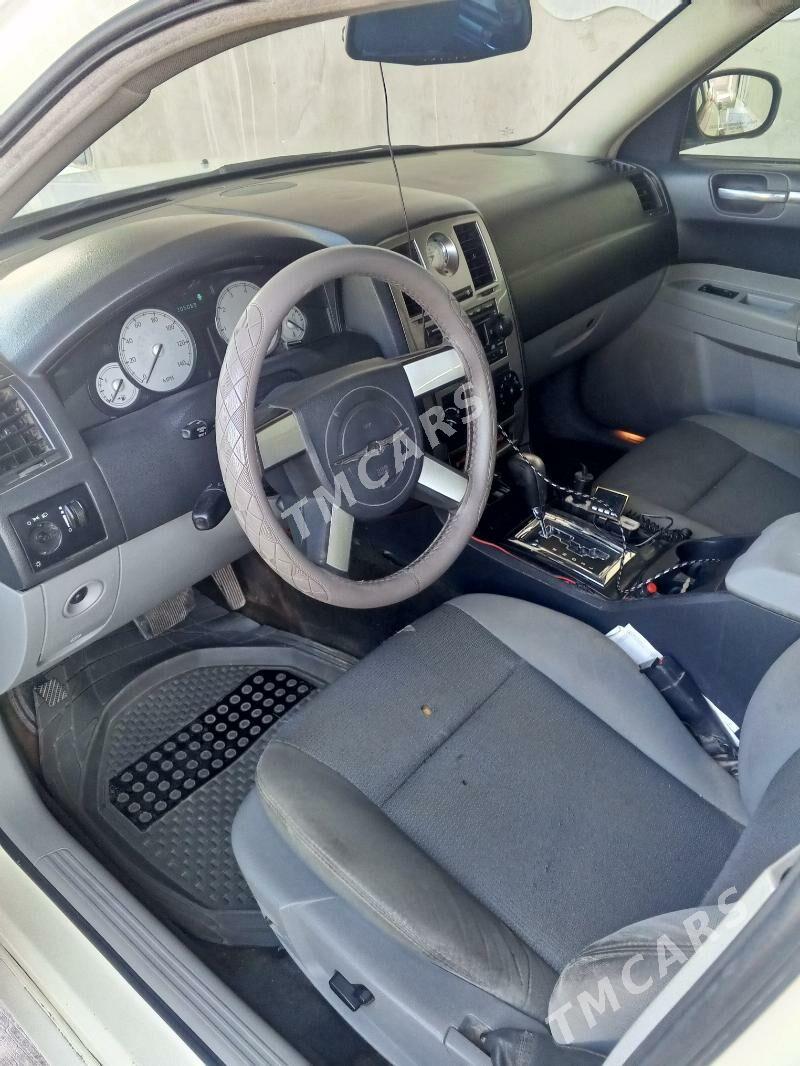 Chrysler 300C 2005 - 75 000 TMT - Дашогуз - img 6