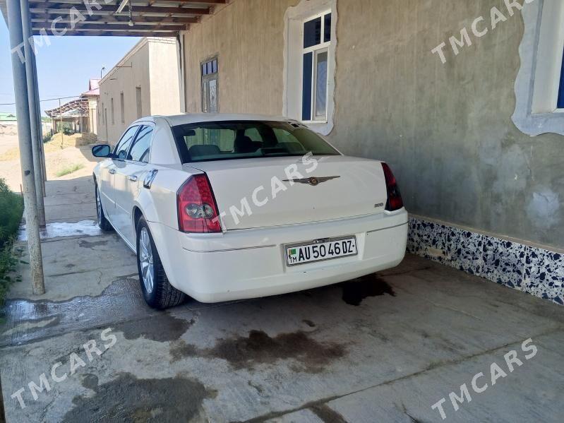 Chrysler 300C 2005 - 75 000 TMT - Дашогуз - img 4
