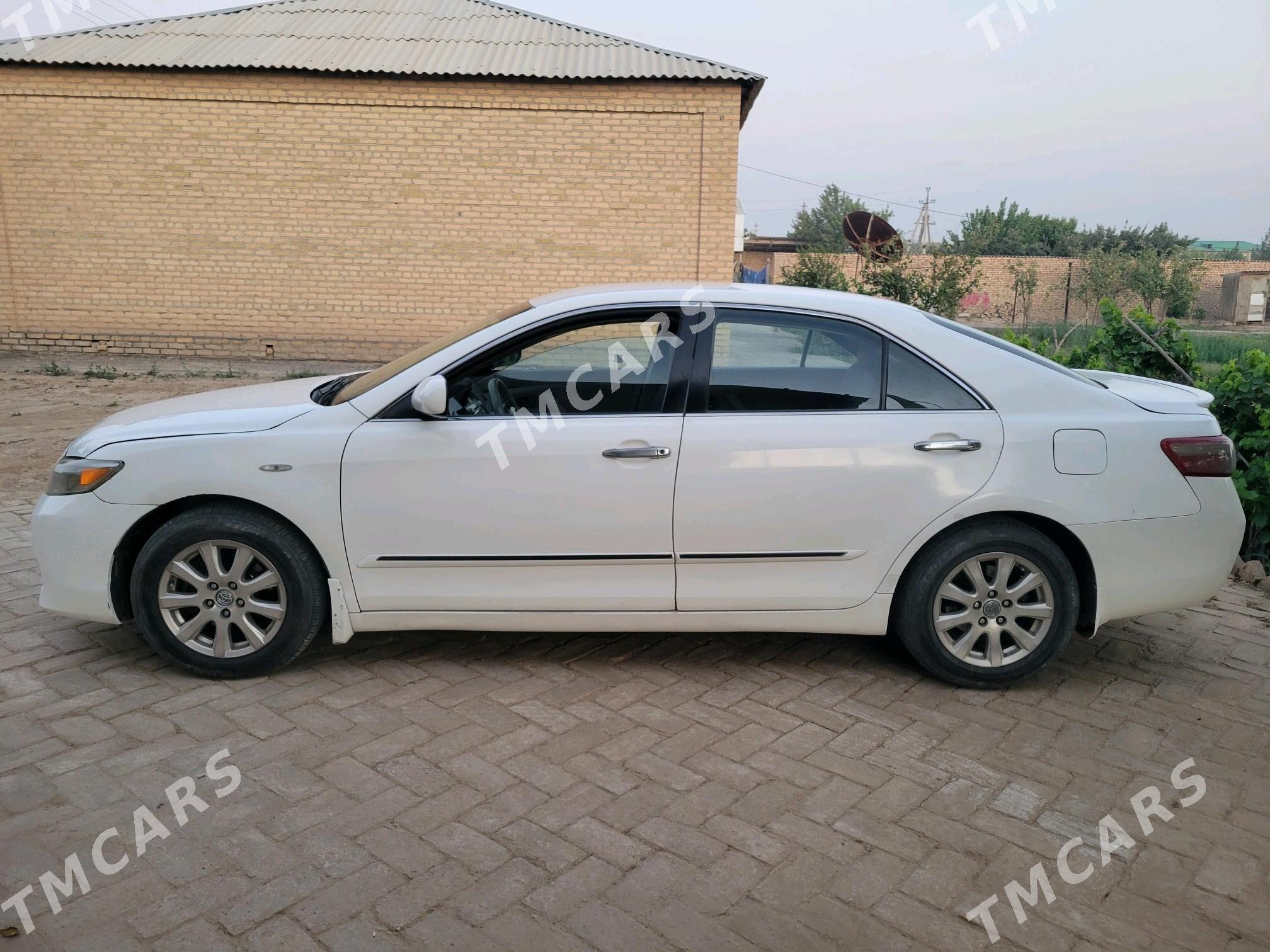 Toyota Camry 2008 - 135 000 TMT - Bedew - img 2