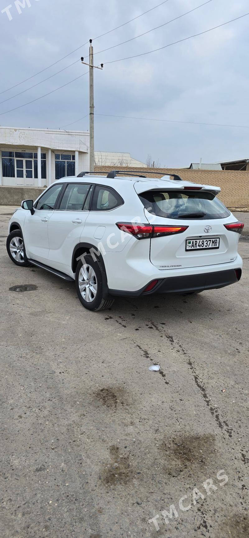 Toyota Highlander 2022 - 540 000 TMT - Мары - img 8