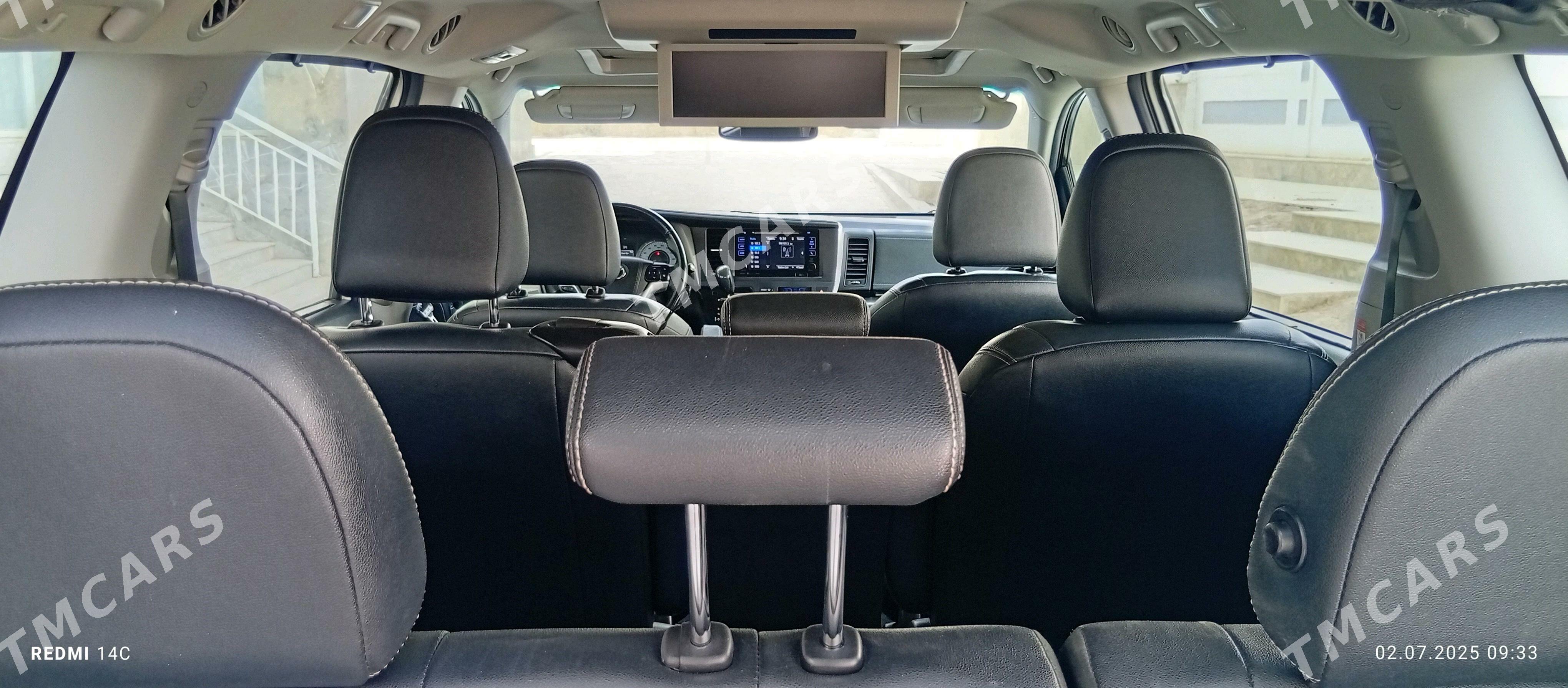 Toyota Sienna 2017 - 395 000 TMT - Aşgabat - img 8