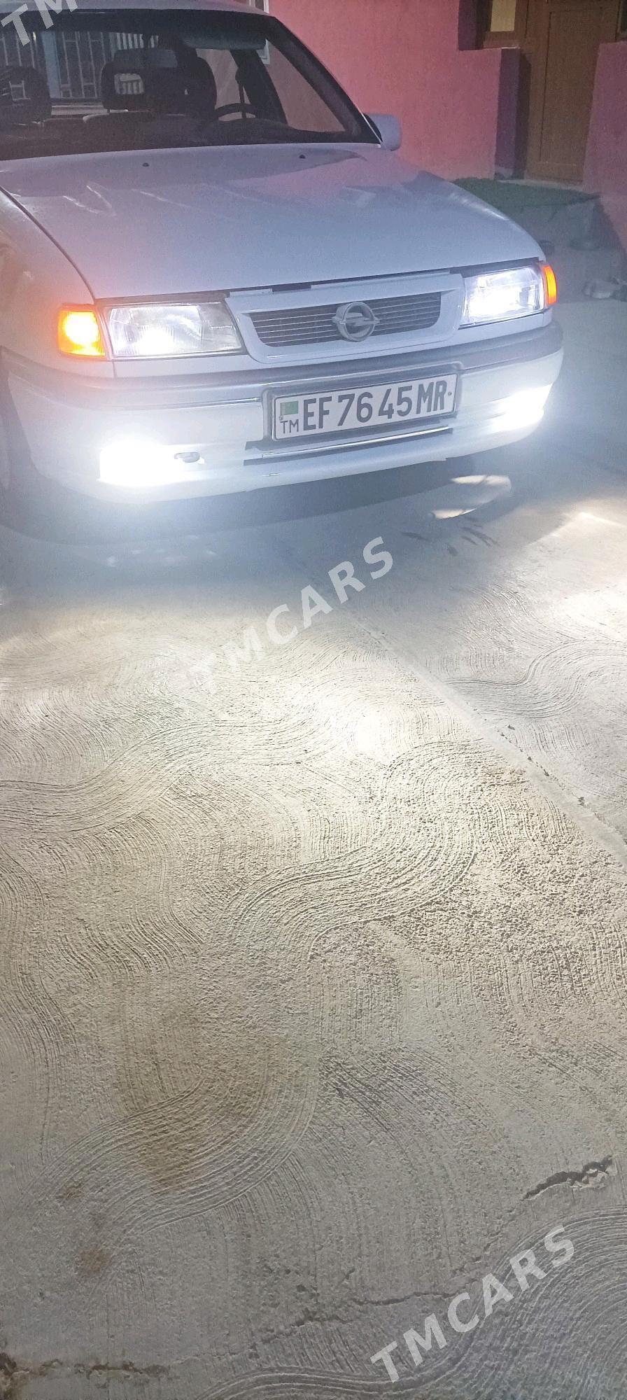 Opel Vectra 1993 - 38 000 TMT - Mary - img 2