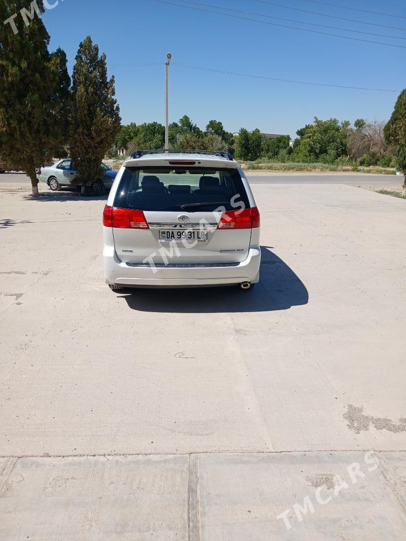 Toyota Sienna 2005 - 235 000 TMT - Халач - img 9