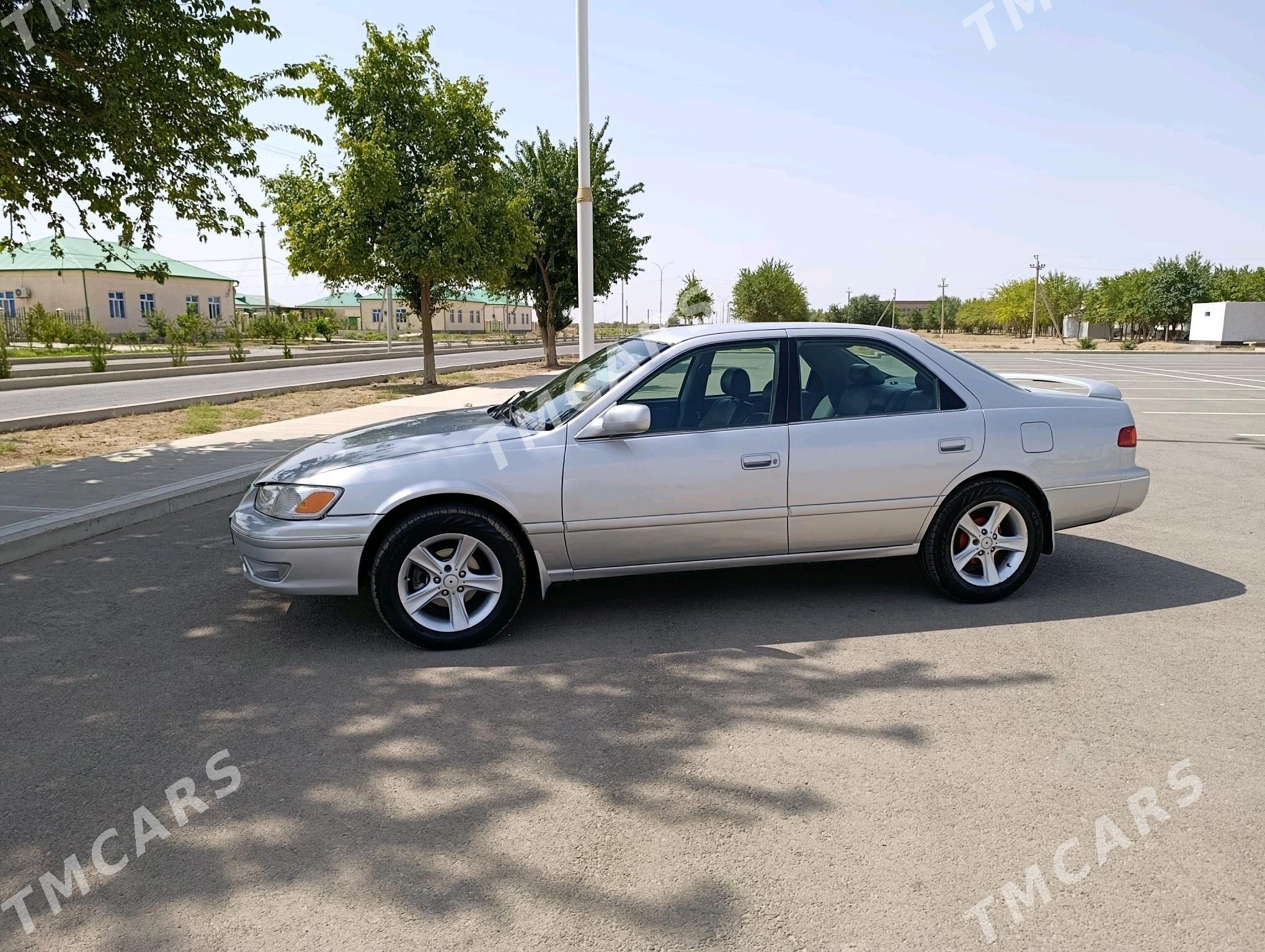Toyota Camry 2001 - 130 000 TMT - Мары - img 4