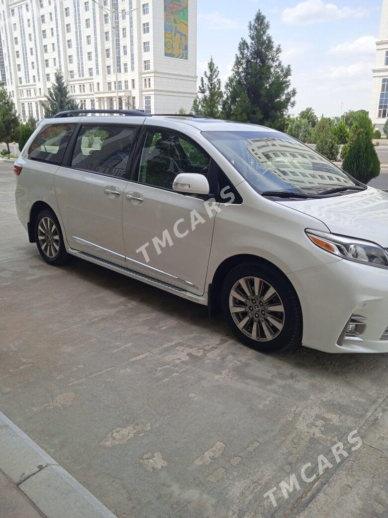 Toyota Sienna 2018 - 670 000 TMT - Ашхабад - img 2