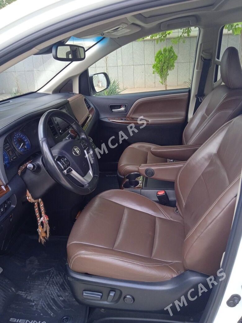 Toyota Sienna 2018 - 670 000 TMT - Ашхабад - img 7