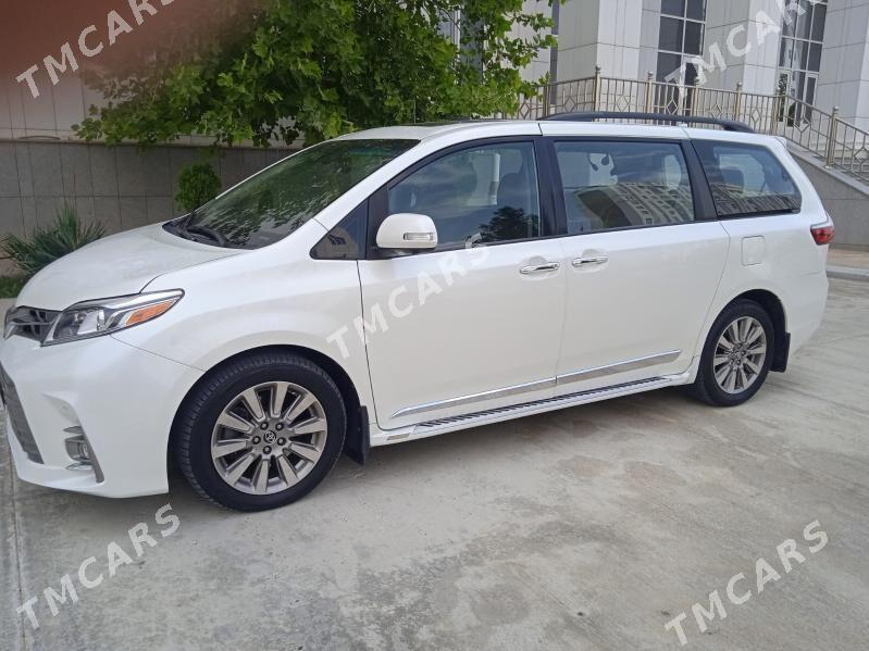Toyota Sienna 2018 - 670 000 TMT - Ашхабад - img 4