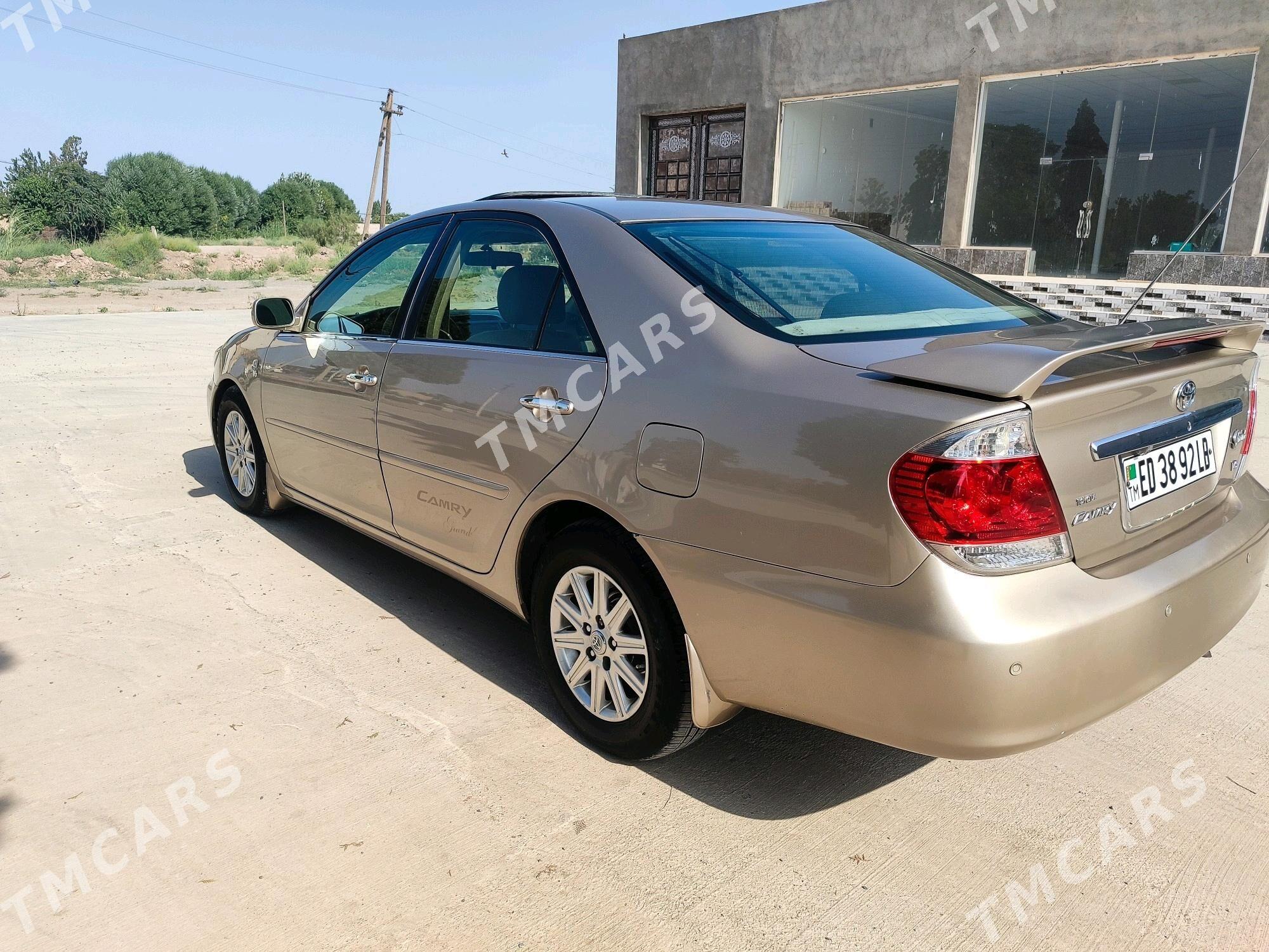 Toyota Camry 2002 - 190 000 TMT - Halaç - img 2