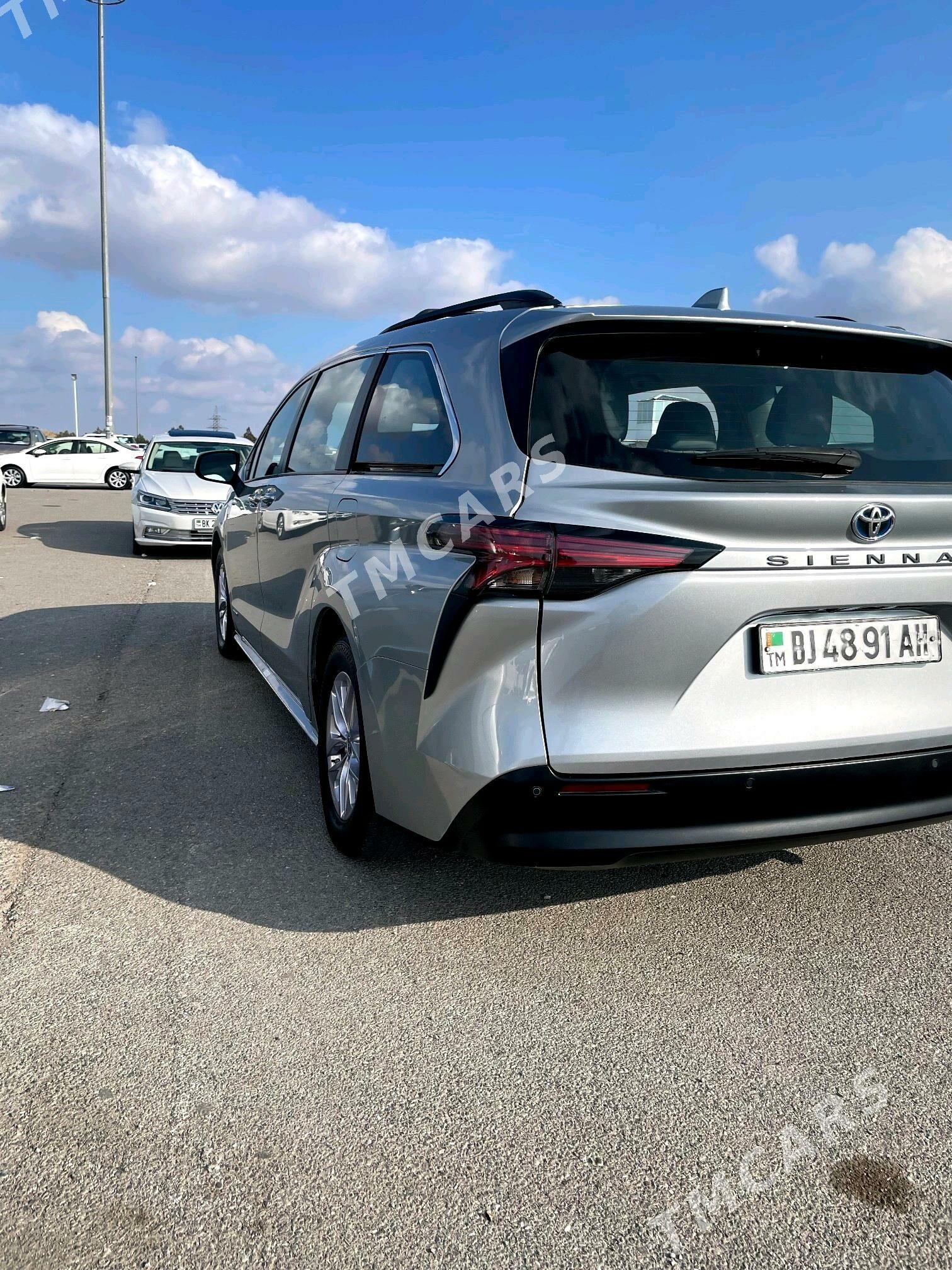 Toyota Sienna 2021 - 520 000 TMT - 9 мкр - img 4