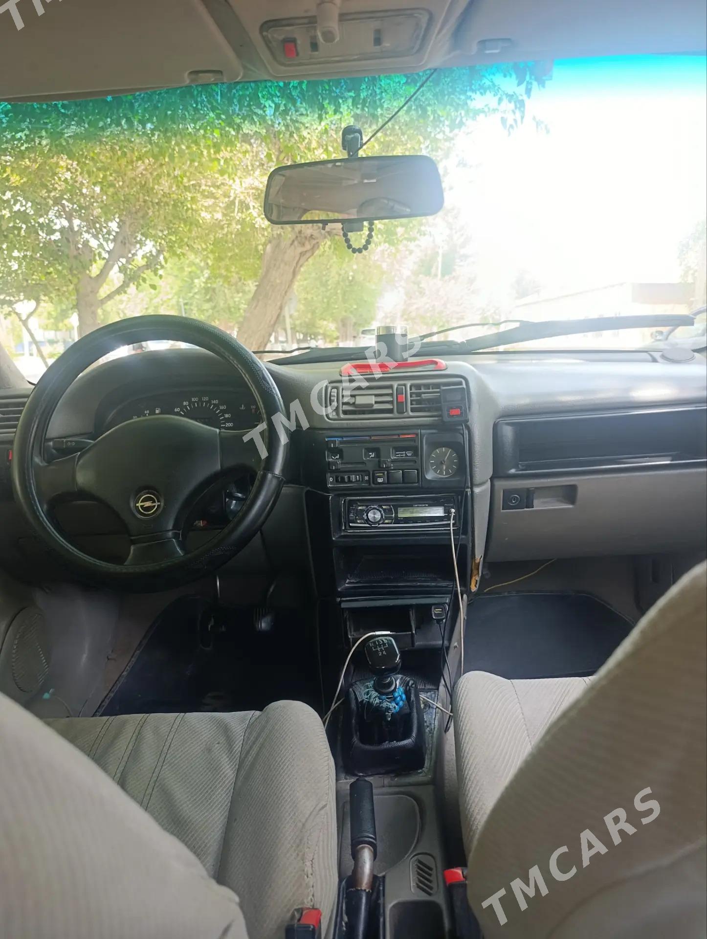 Opel Astra 1992 - 37 000 TMT - Ёлётен - img 2