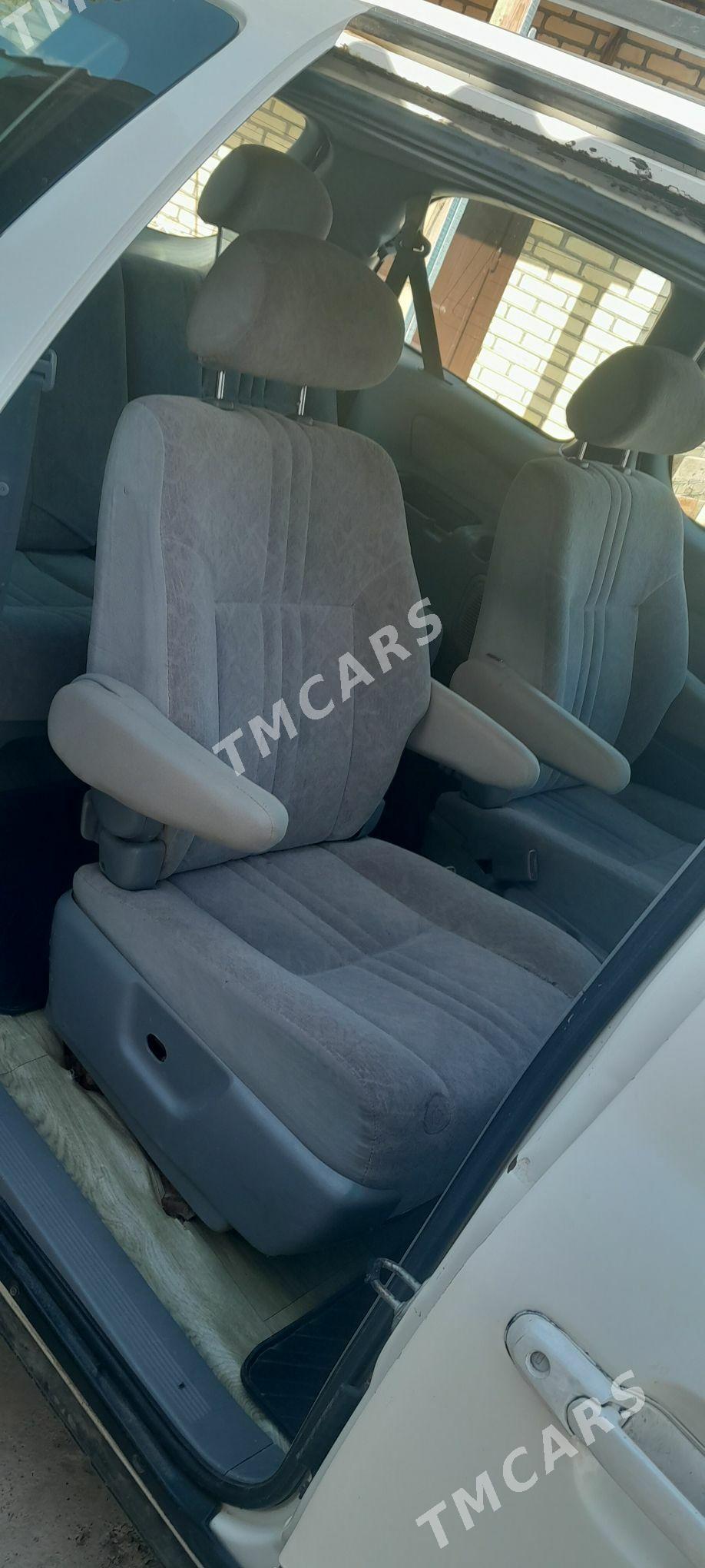 Toyota Sienna 1999 - 133 000 TMT - Мары - img 6