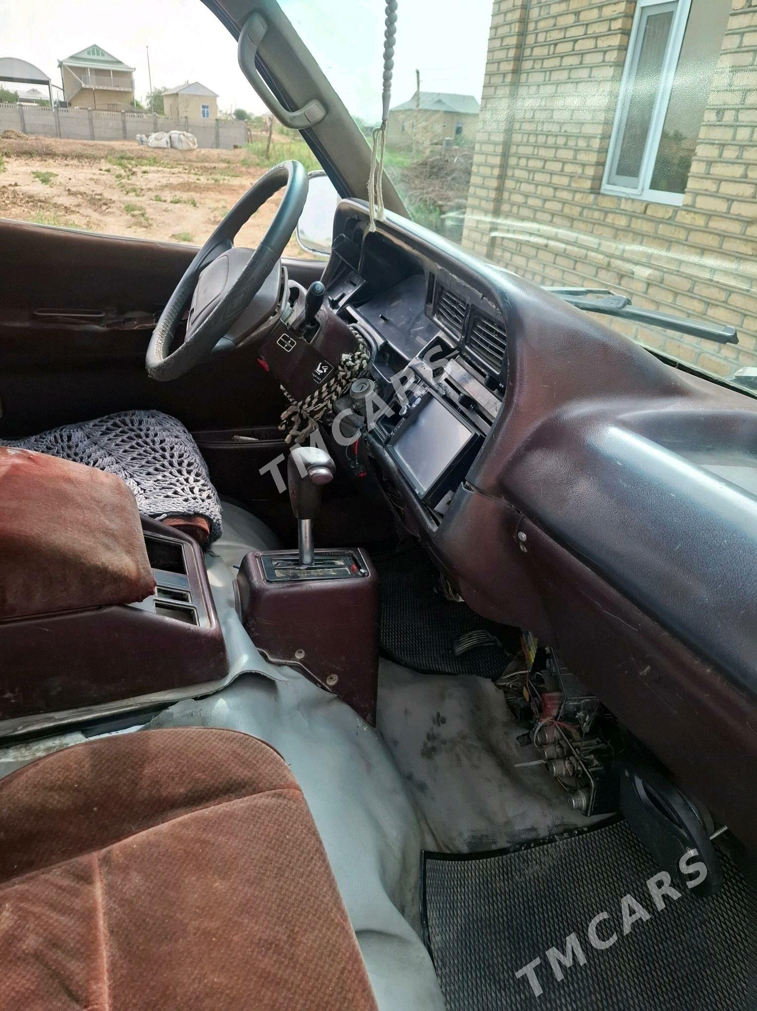 Toyota Hiace 1993 - 50 000 TMT - Wekilbazar - img 2