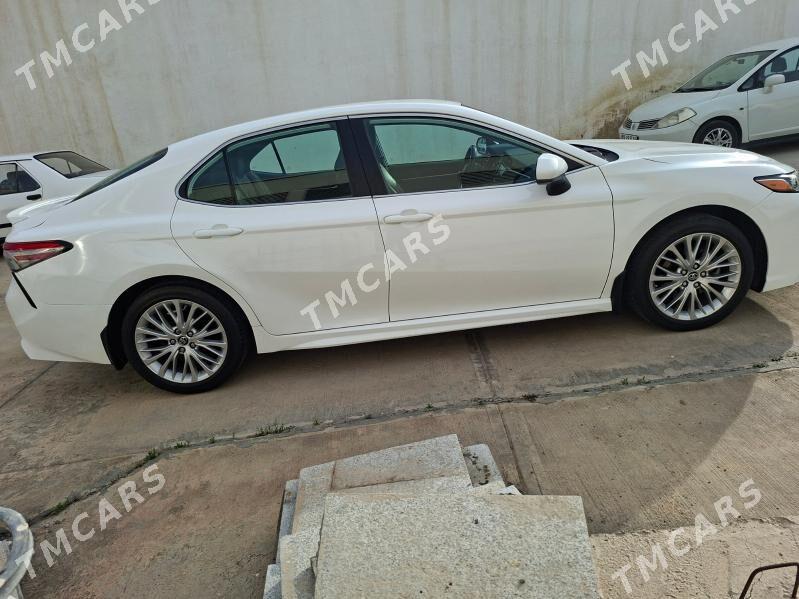 Toyota Camry 2018 - 285 000 TMT - Ашхабад - img 2