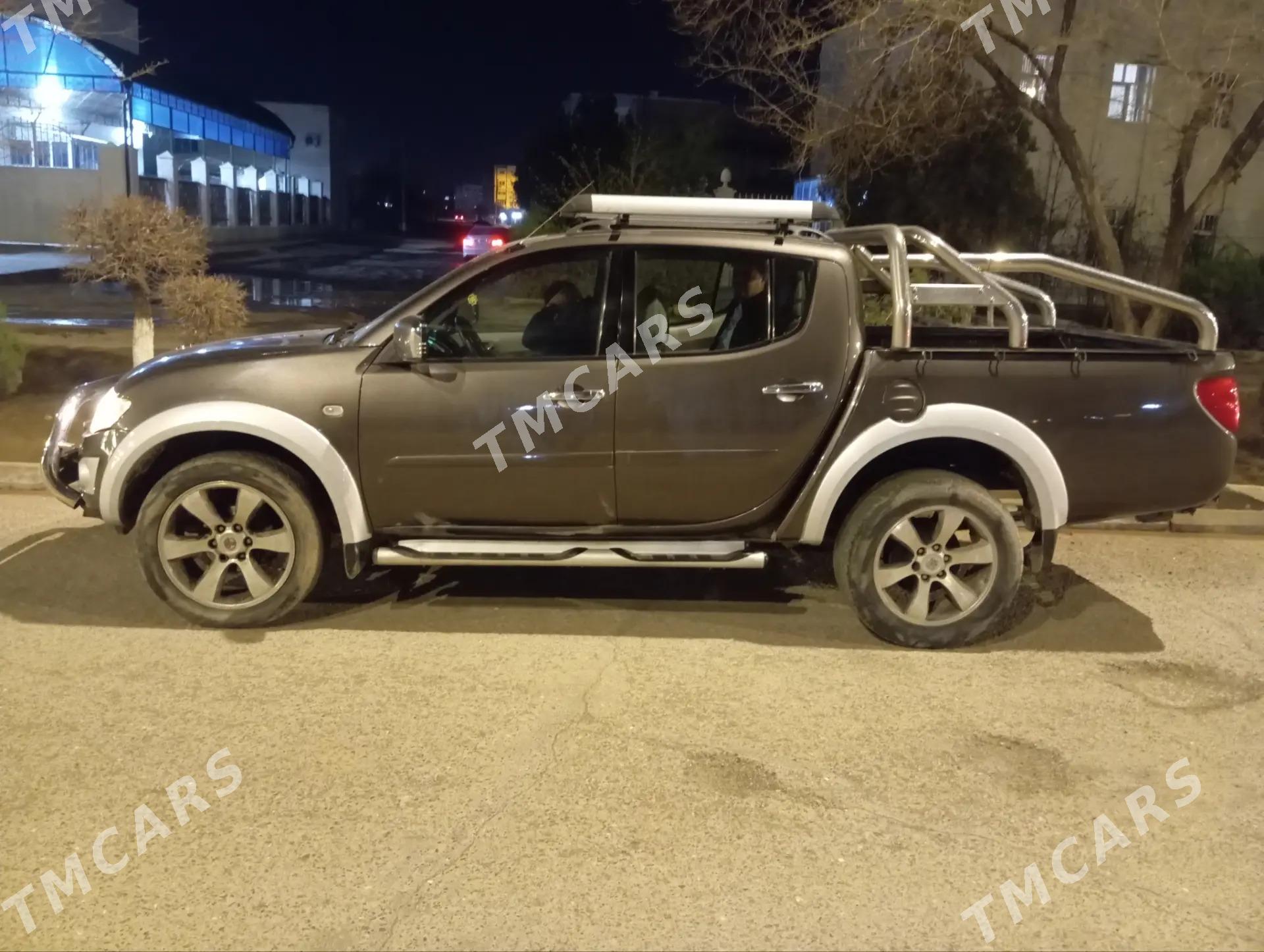 Mitsubishi L200 2010 - 200 000 TMT - Daşoguz - img 4
