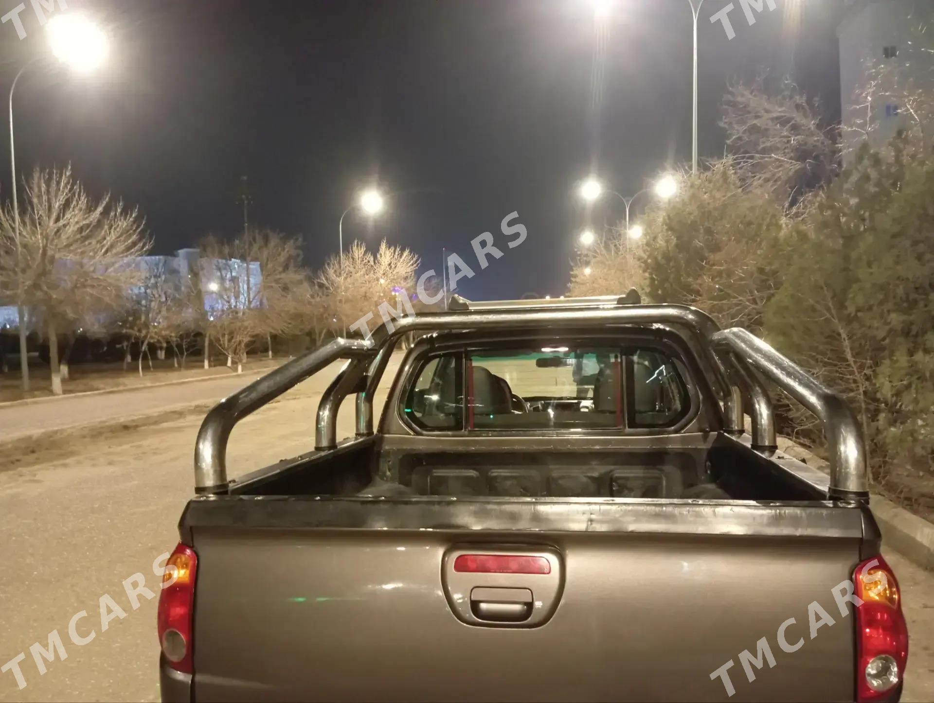 Mitsubishi L200 2010 - 200 000 TMT - Daşoguz - img 5