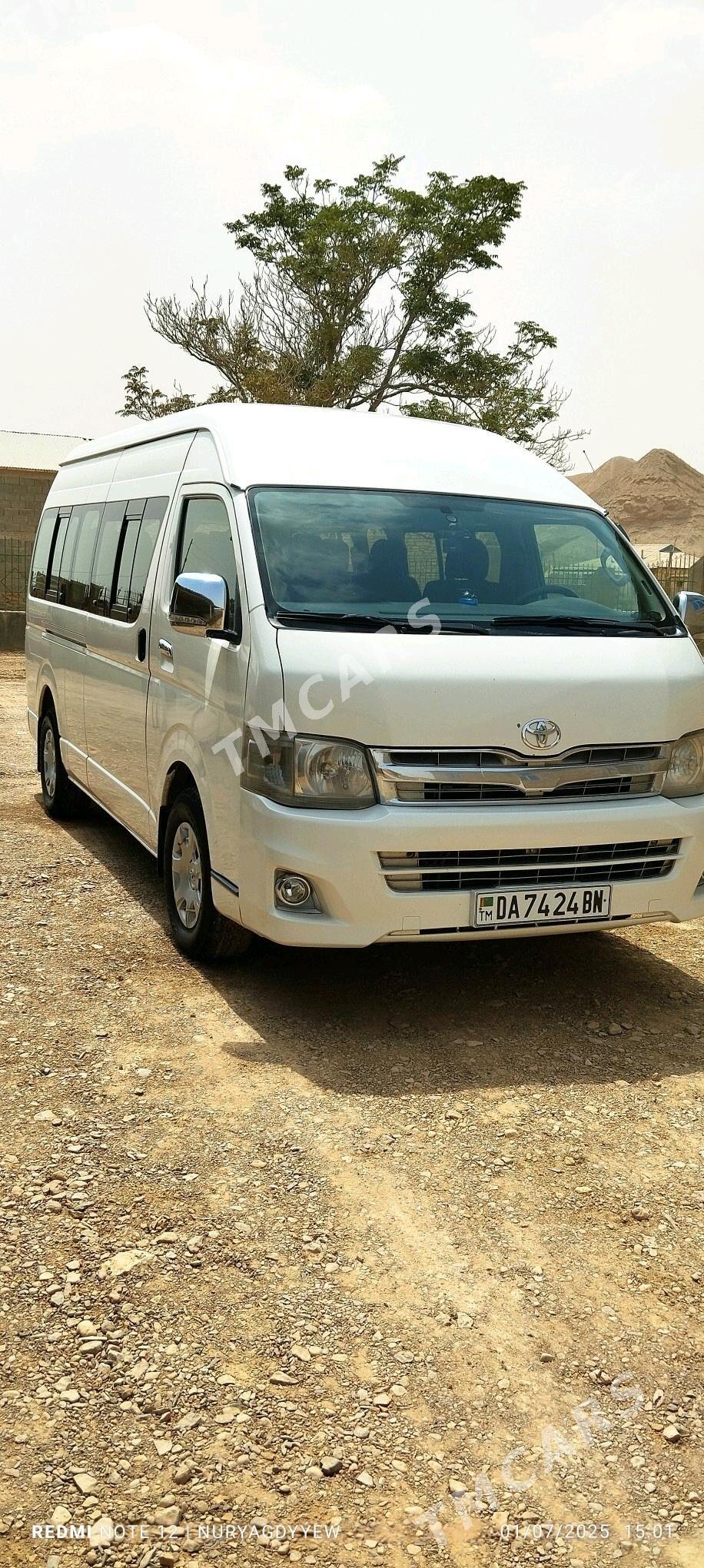 Toyota Hiace 2011 - 400 000 TMT - Balkanabat - img 2