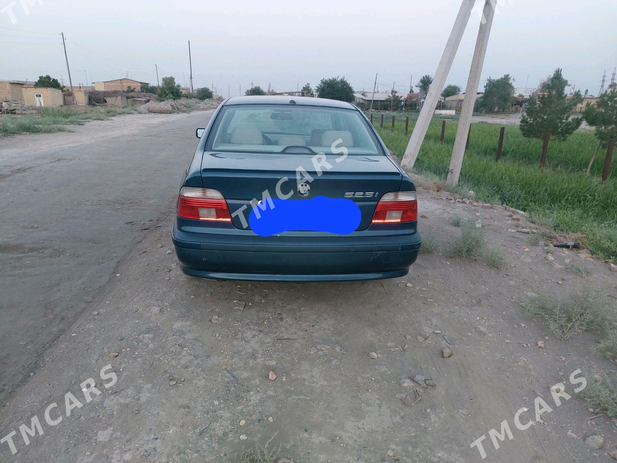 BMW E39 2002 - 110 000 TMT - Dänew - img 3