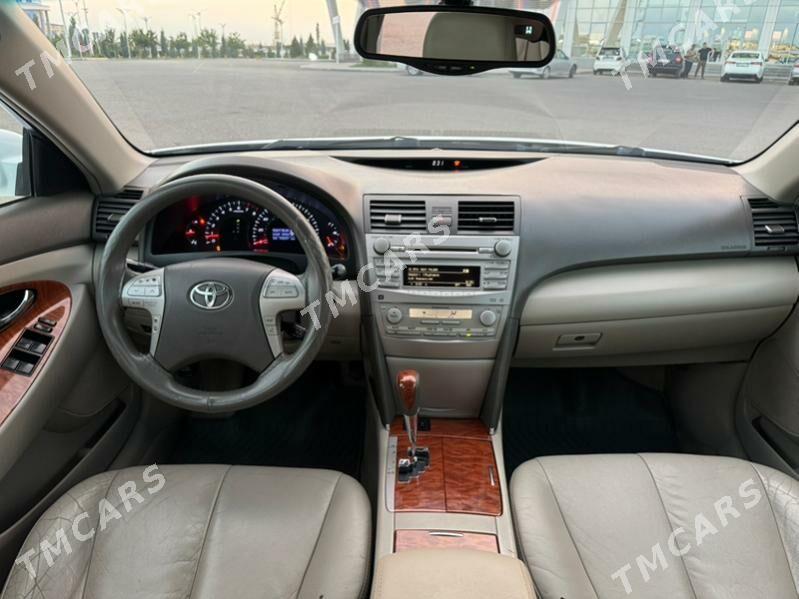 Toyota Camry 2010 - 245 000 TMT - Дашогуз - img 2