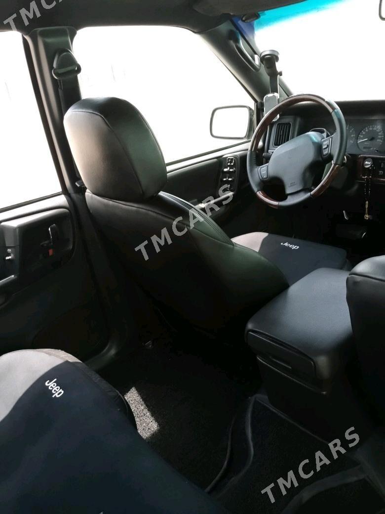 Jeep Grand Cherokee 4xe 2005 - 120 000 TMT - Берекет - img 2